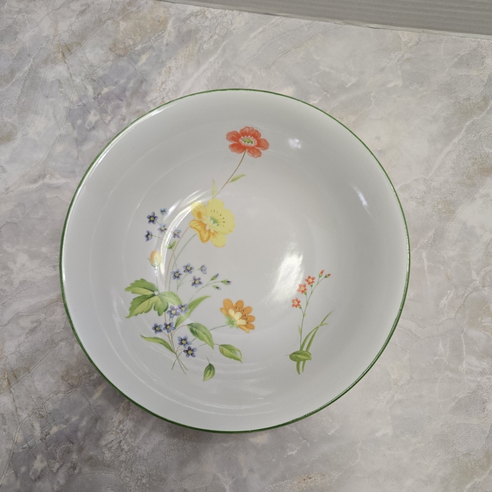 Castlecourt Fine China April Flowers Japan 9" Serving Bowl